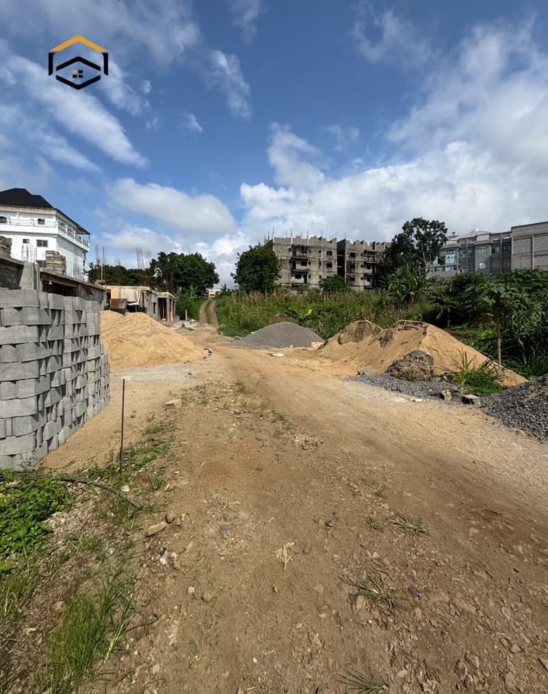 200 m2 plot of land in Molyko