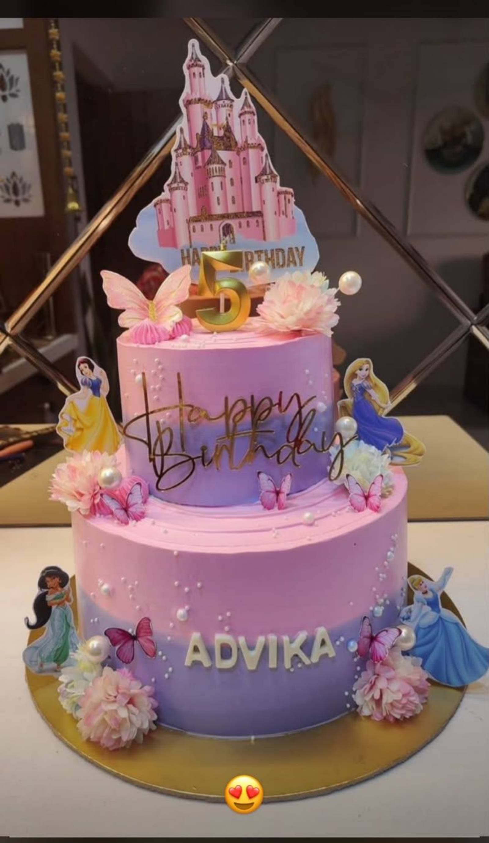 Babywhites cake's and Sparkles