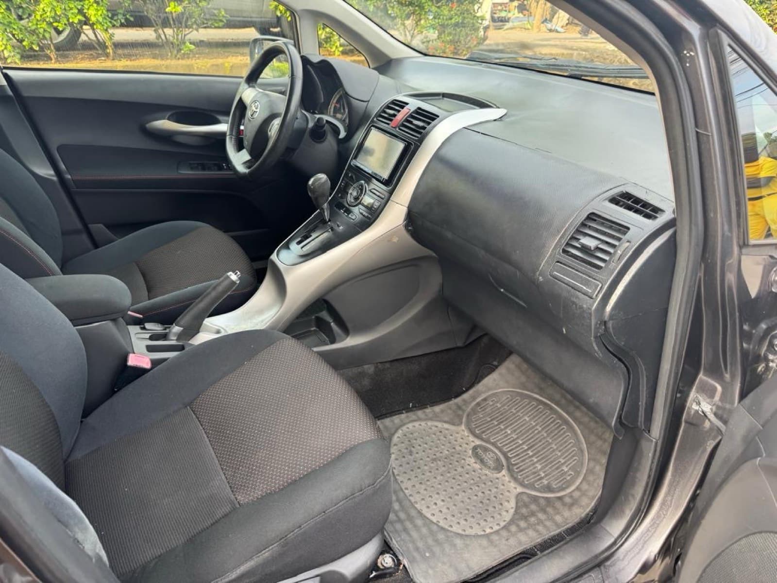 Toyota Auris sports 2011
