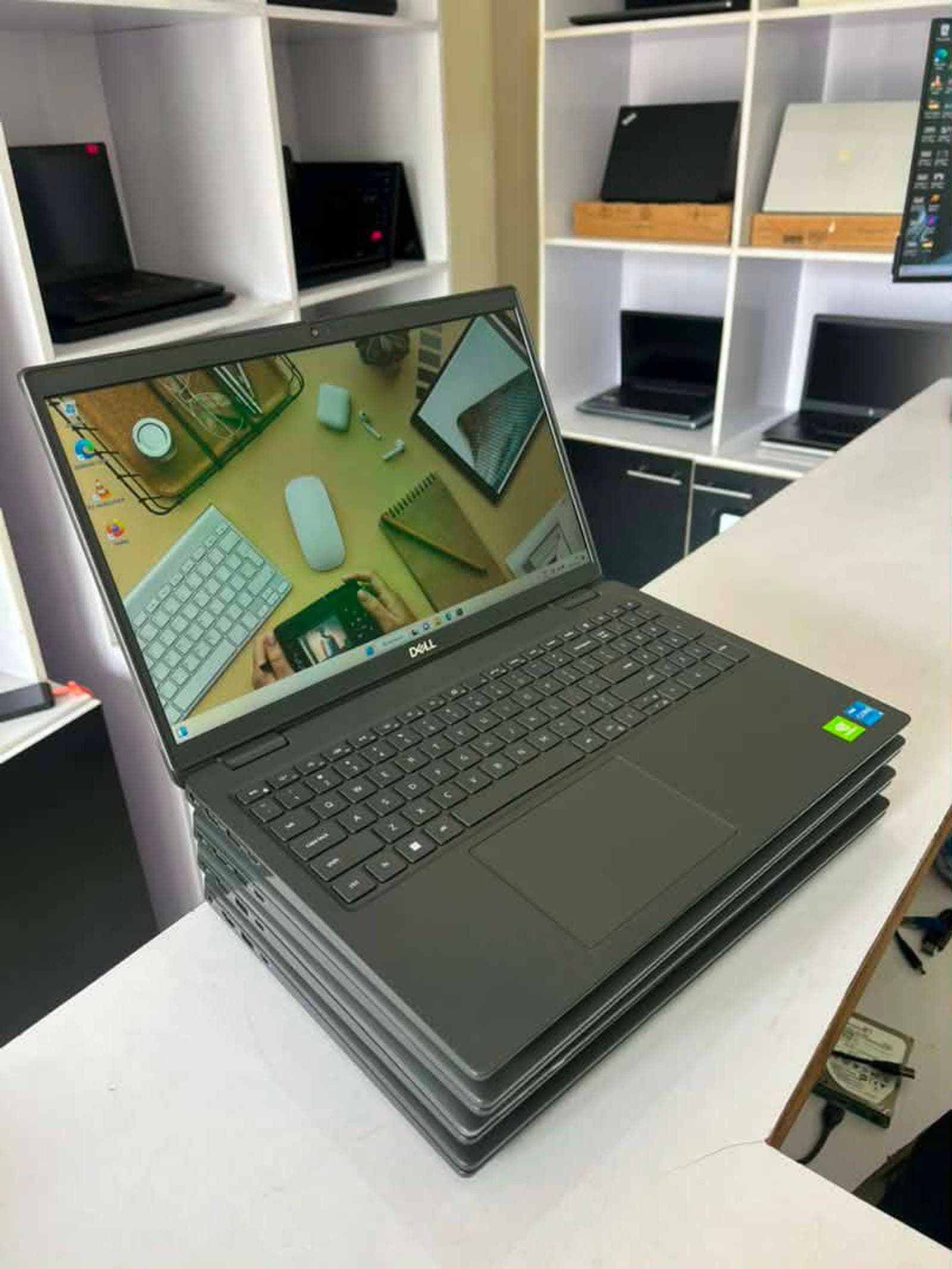 🎮💼 *DELL LATITUDE 3520*💻🔥
✅ Processeur : Intel Core i5 11eme