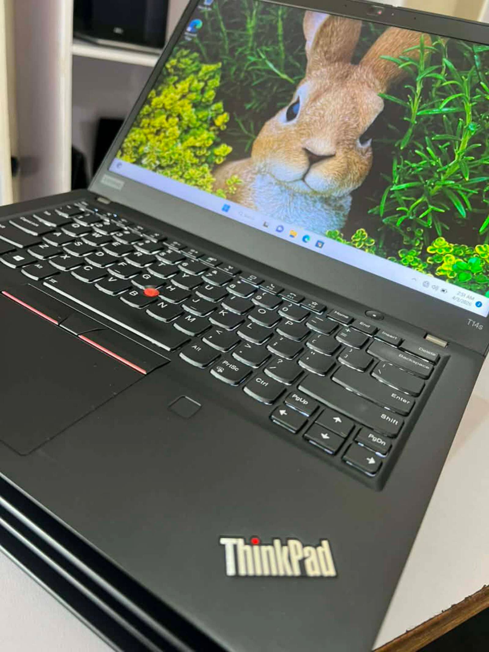 *LENOVO THINKPAD P14s*✨
*CLEAN AS NEW / BIEN PROPRE*