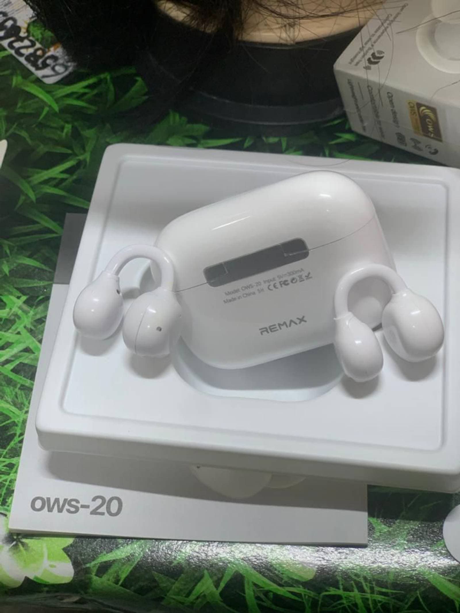 Remax premium Clipbuds OWS20