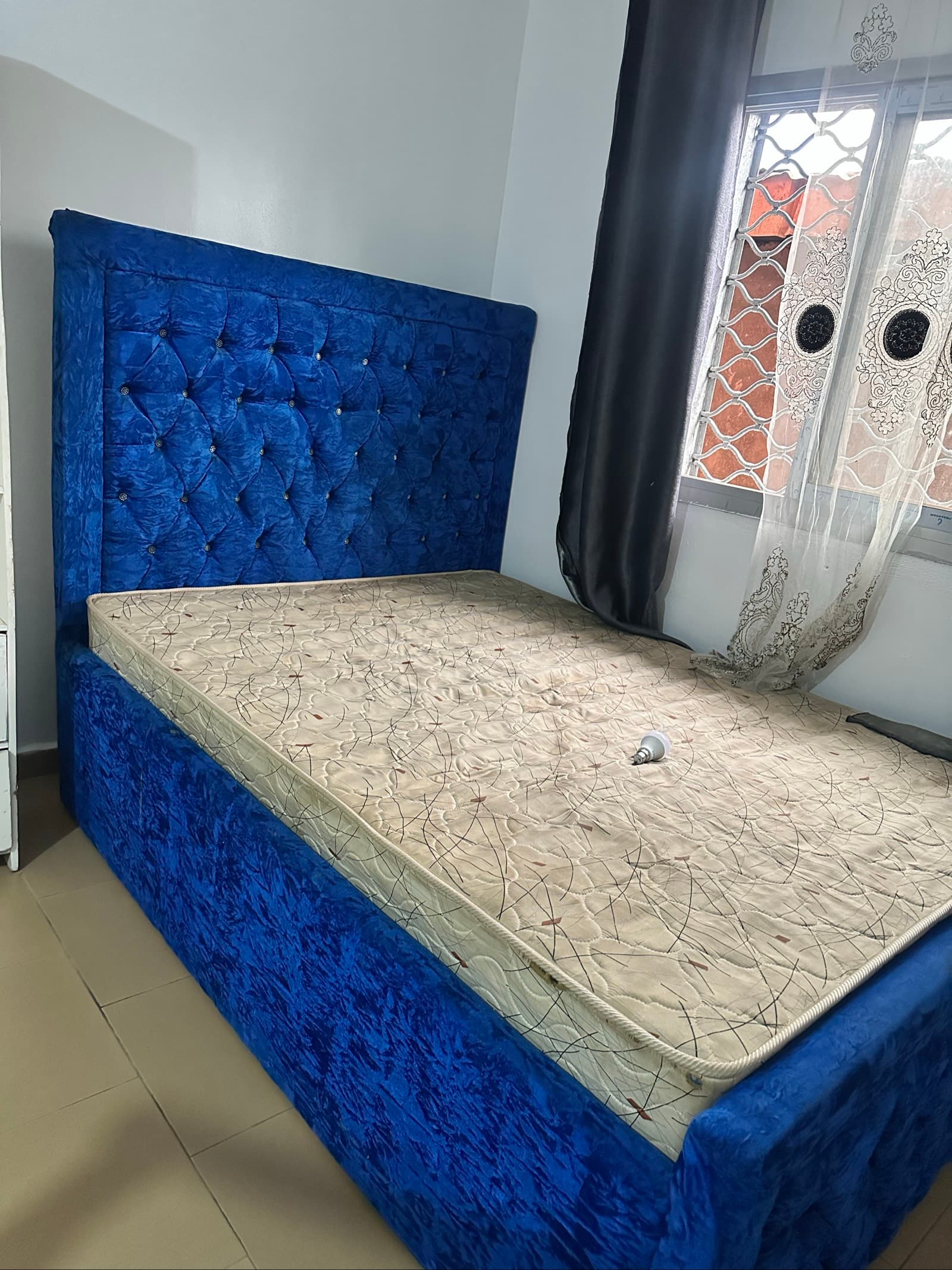 Second-hand Bed