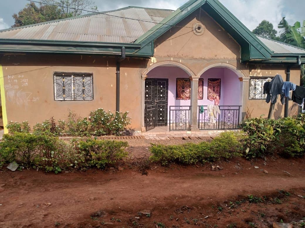 Property available at mile 3, BAMENDA