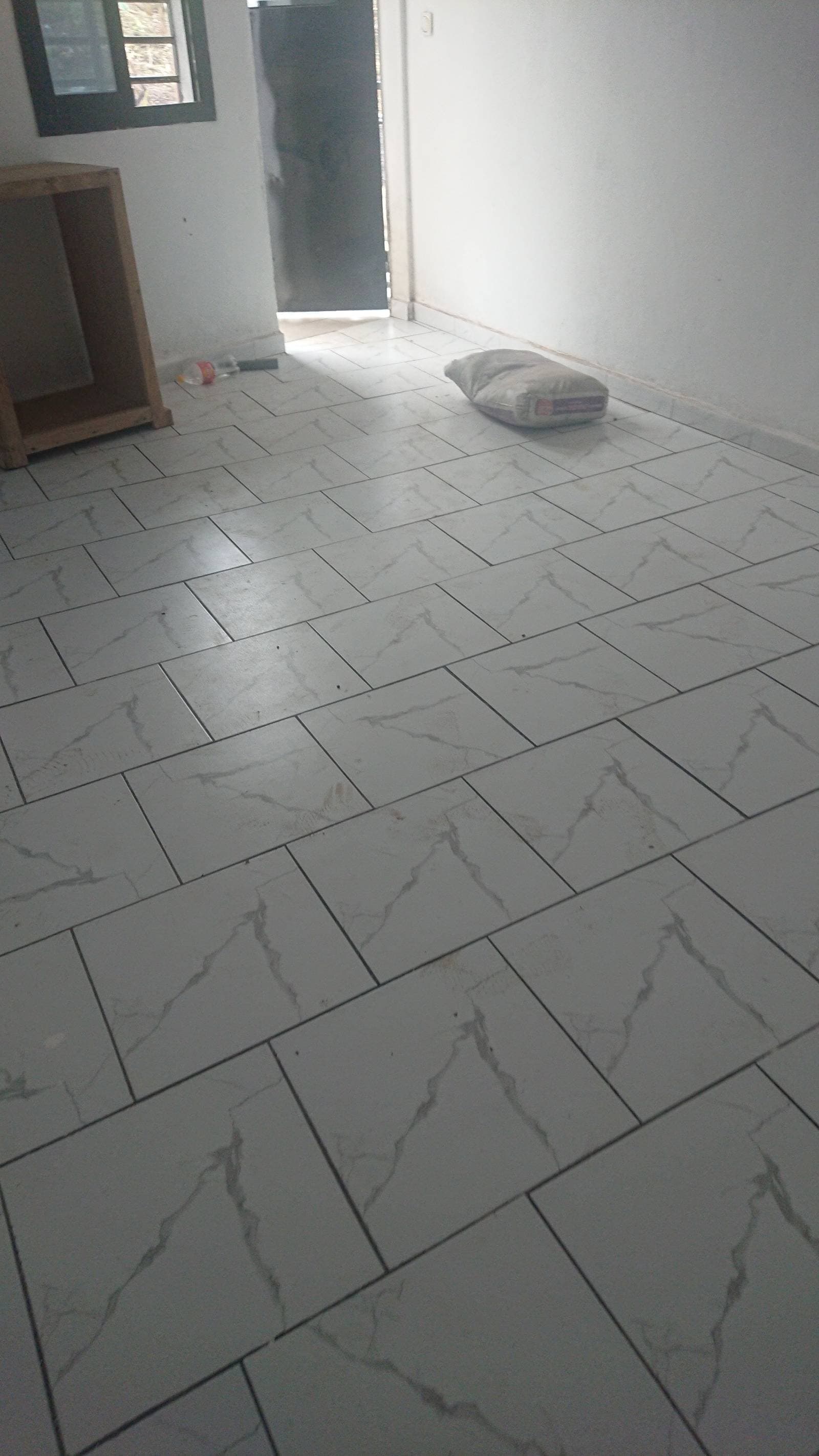 Room and toilet to let in limbe